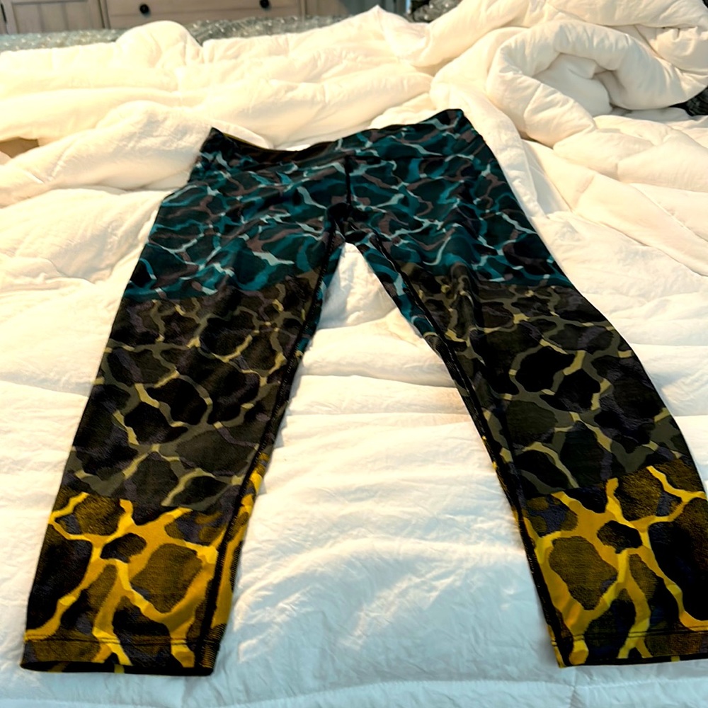 Calvin Klein Performance wick leggings size Large